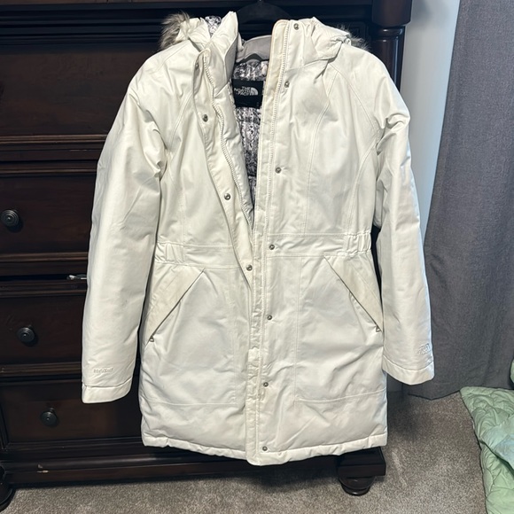North face Parka - Picture 1 of 3
